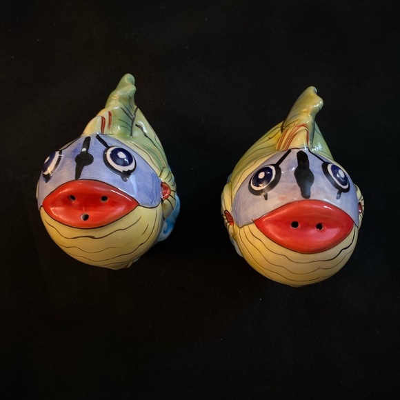 Vintage Anne Ormsby Ceramic Fish Salt & Pepper Shaker - Picture 2 of 6